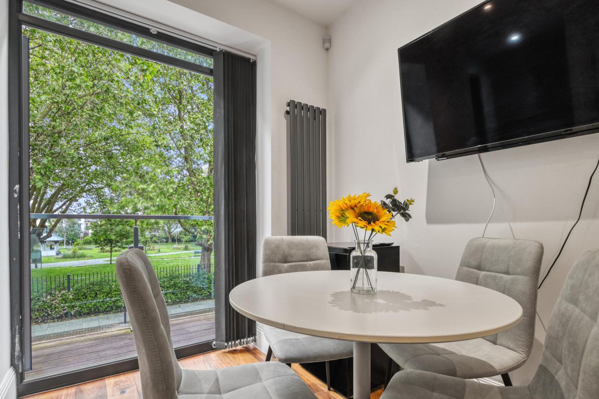 2 Bed 2 Bath Balcony View Wimbledon Tennis Villa Londres Exterior foto